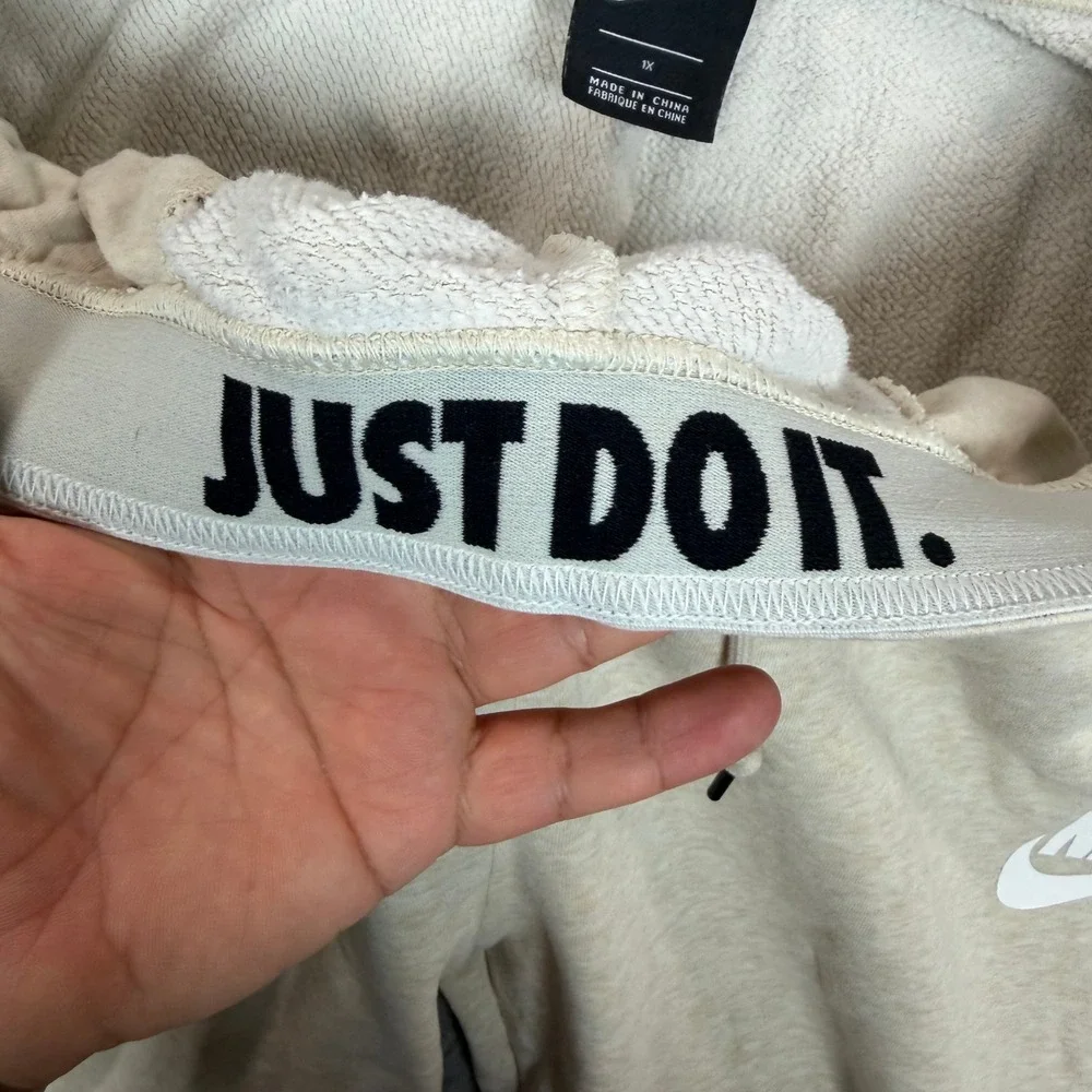 Nike Sportswear Essential Joggers Oatmeal Heather Women 1X Sweatpants Logo